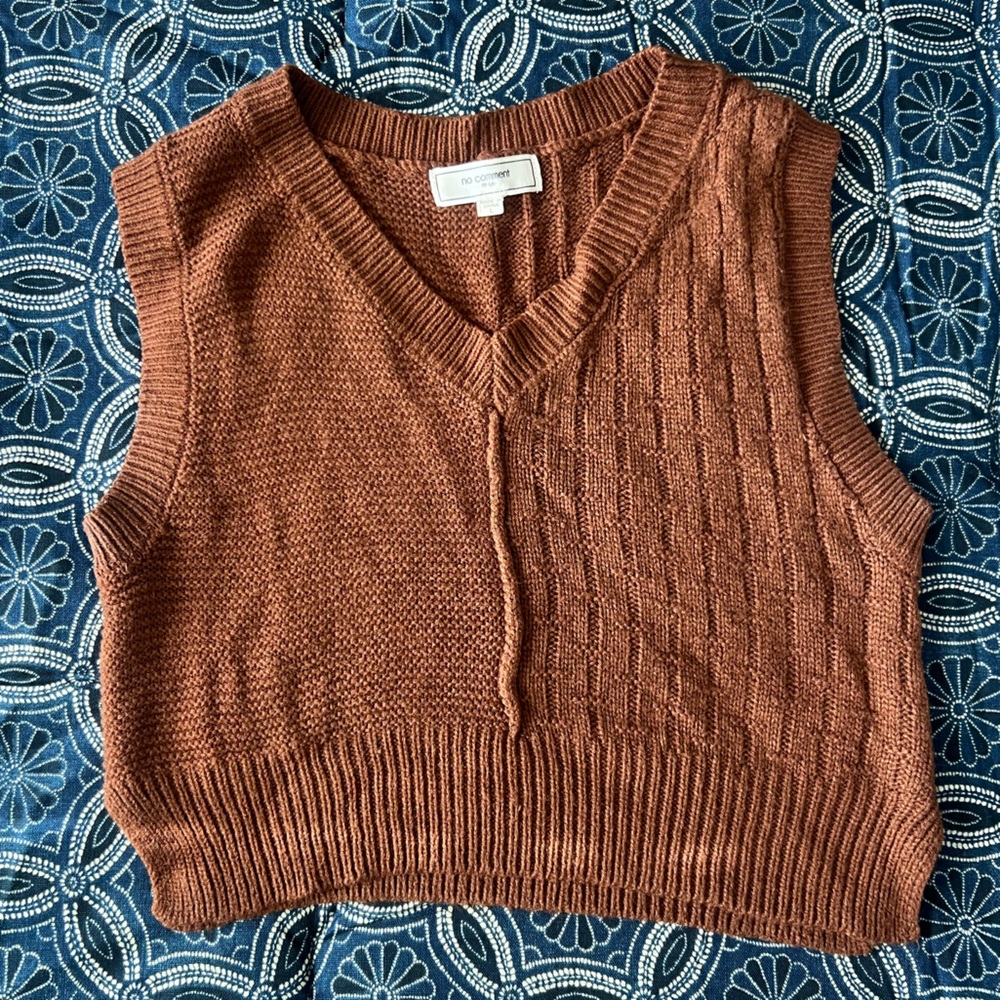 No Comment Women's Brown Sweater Vest Size Large